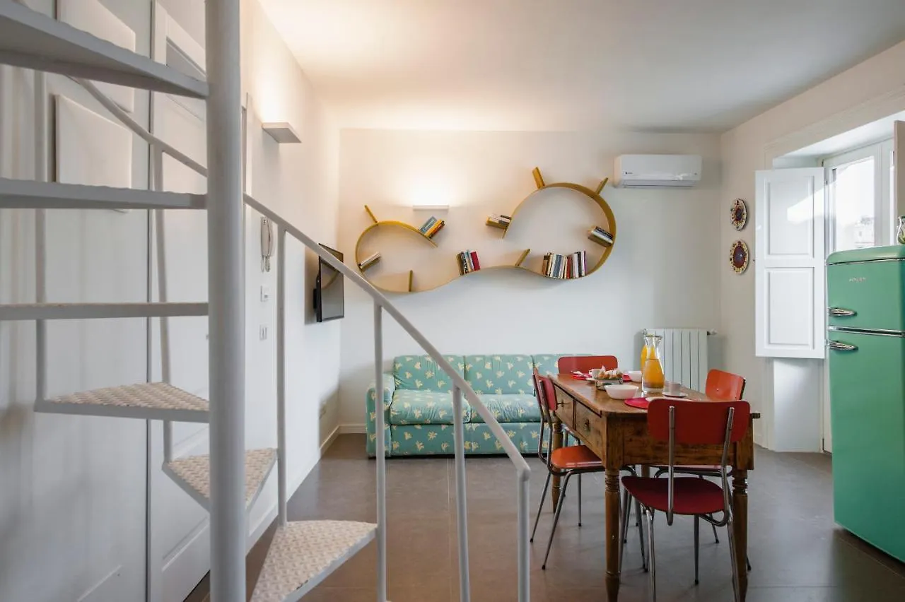2 Soru Ortigia Holiday Home - Romantico Bilocale Syracuse 0*,  Italy