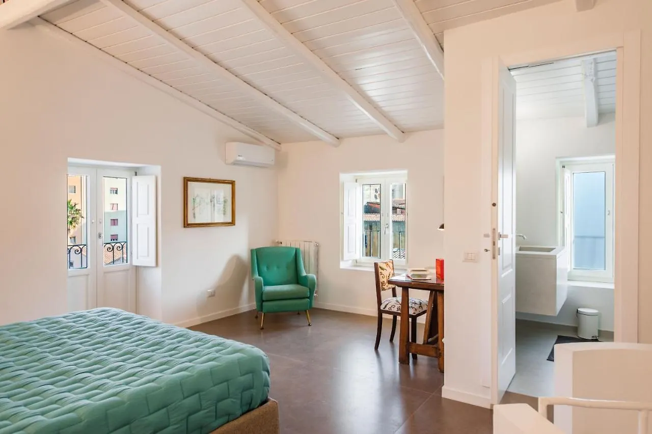 Apartment 2 Soru Ortigia Holiday Home - Romantico Bilocale Syracuse