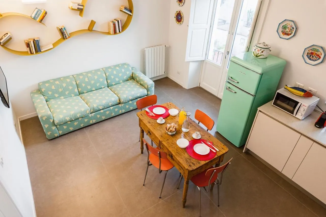 2 Soru Ortigia Holiday Home - Romantico Bilocale Syrakusa Lägenhet
